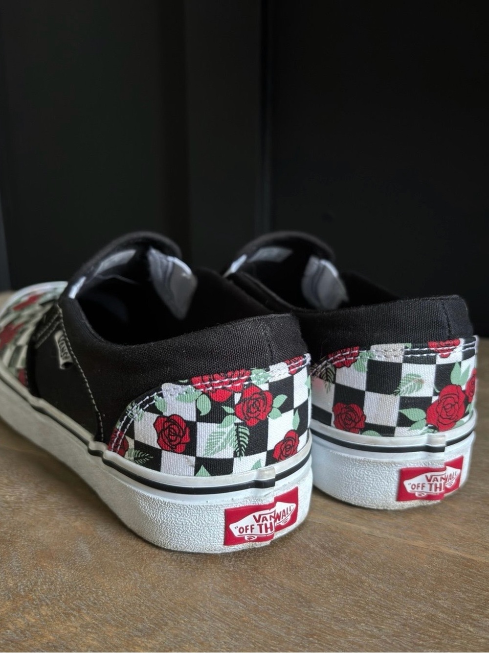 VANS black & white checkered shoes with Roses. Women’s size 10 - Picture 3 of 5